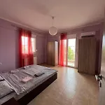 Sunshine Summer House Case de vacanță Paralia Dionysiou
